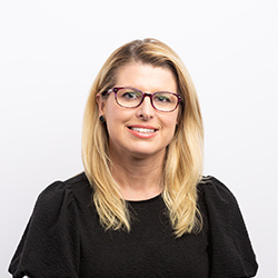 Headshot of Misti Foster