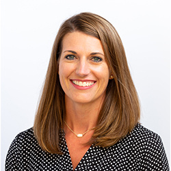 headshot of shawna richardson