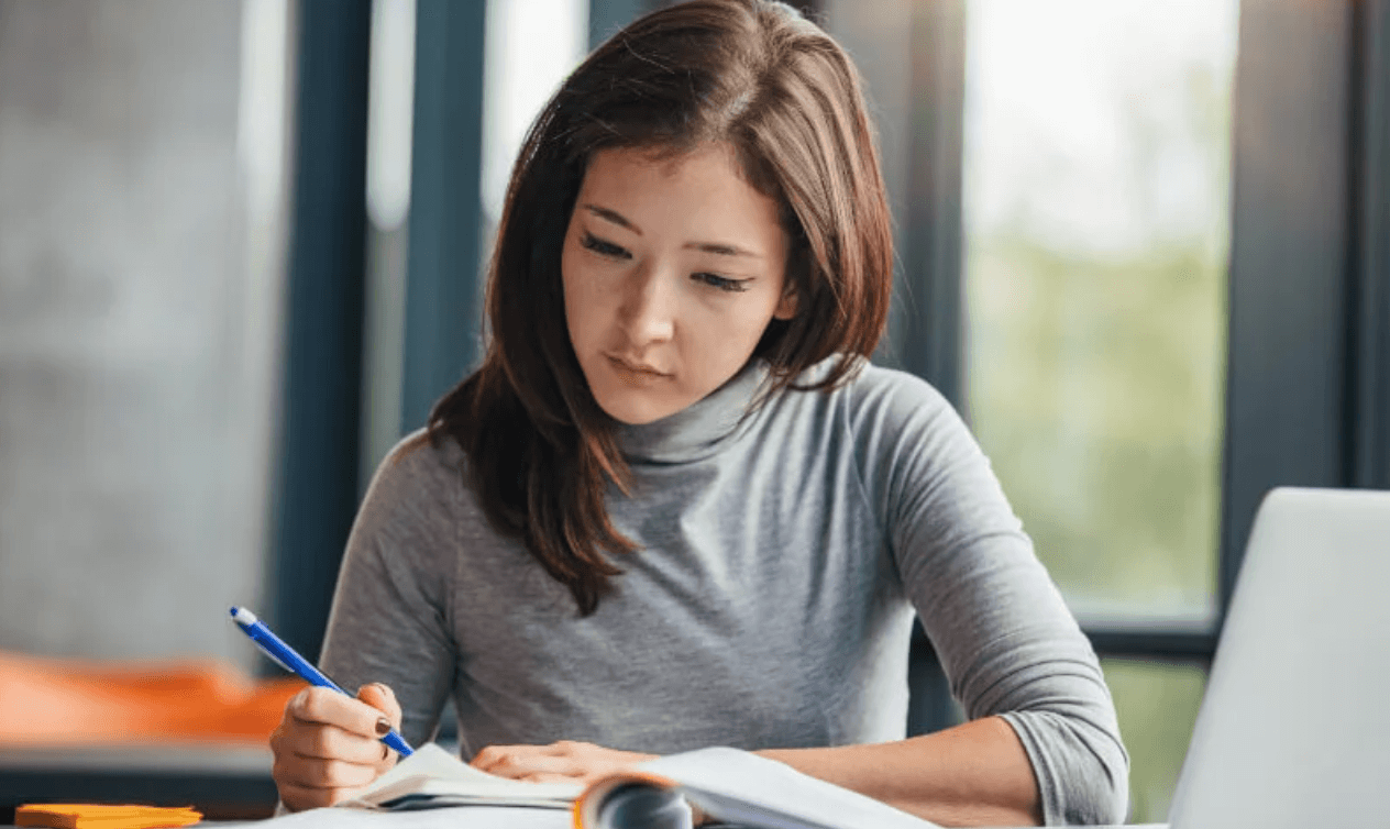 How College Programs for Adults Differ from Traditional Programs