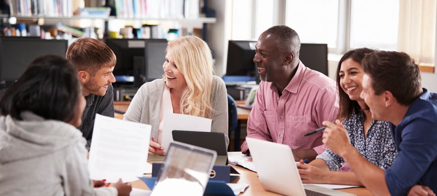 Choose Your Path: Online vs. On-Campus Education