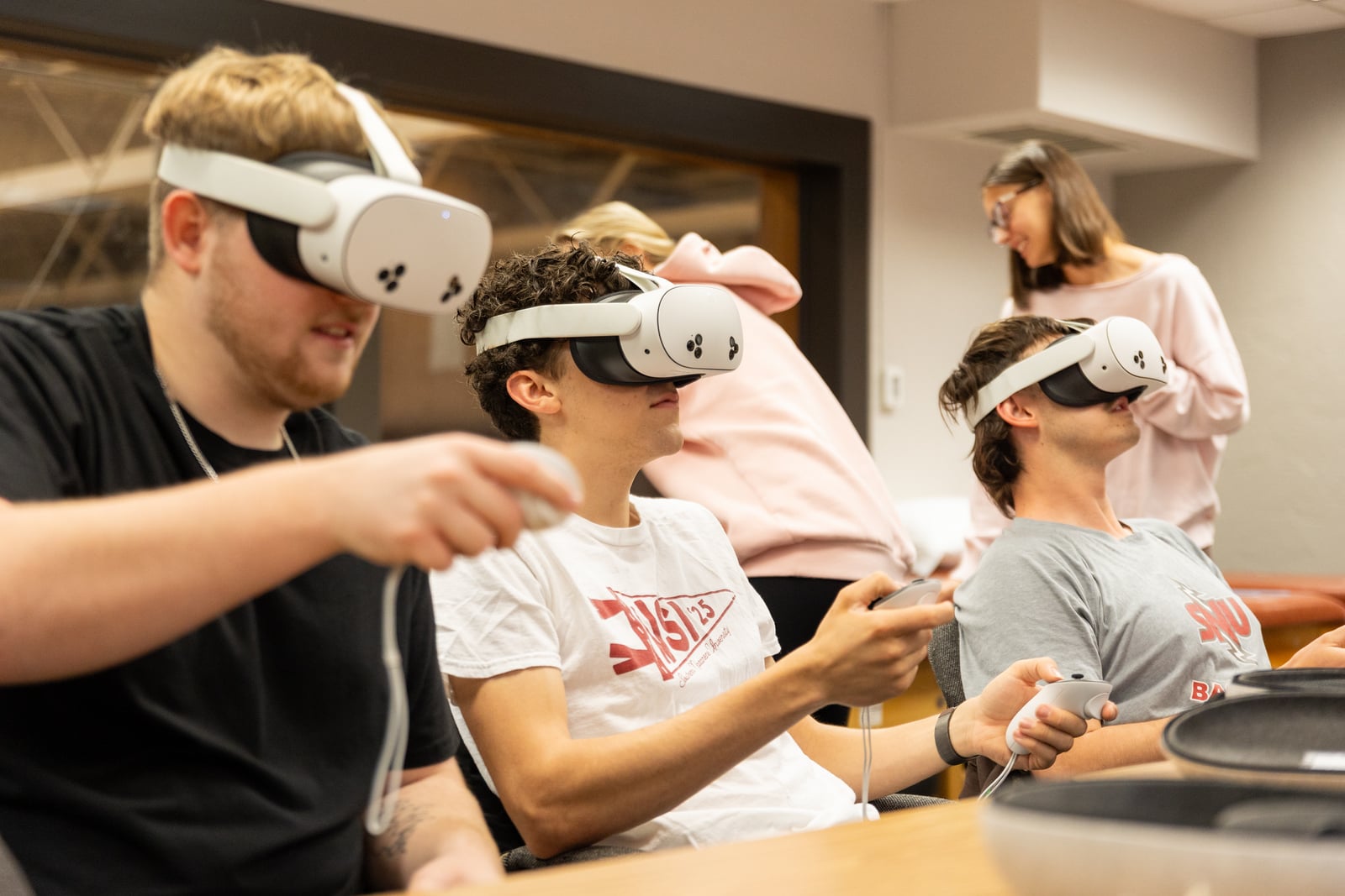 Students Learning Through Virtual Reality